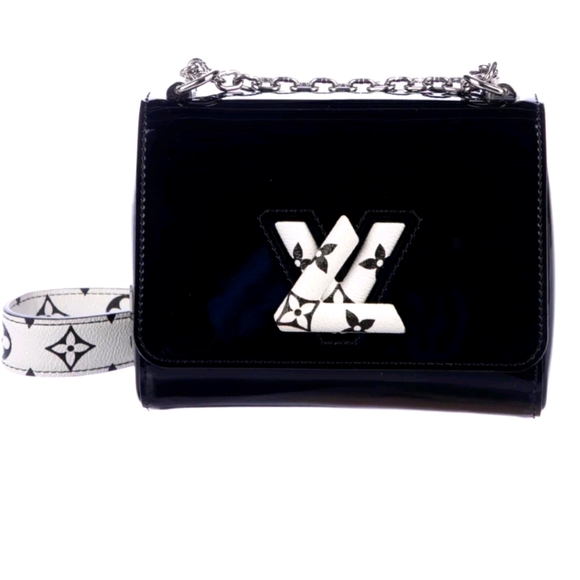 Louis Vuitton Handbags - 🚨 Sale!🎉HPx2🎉!Louis Vuitton Black Vernis Twist Monogram PM